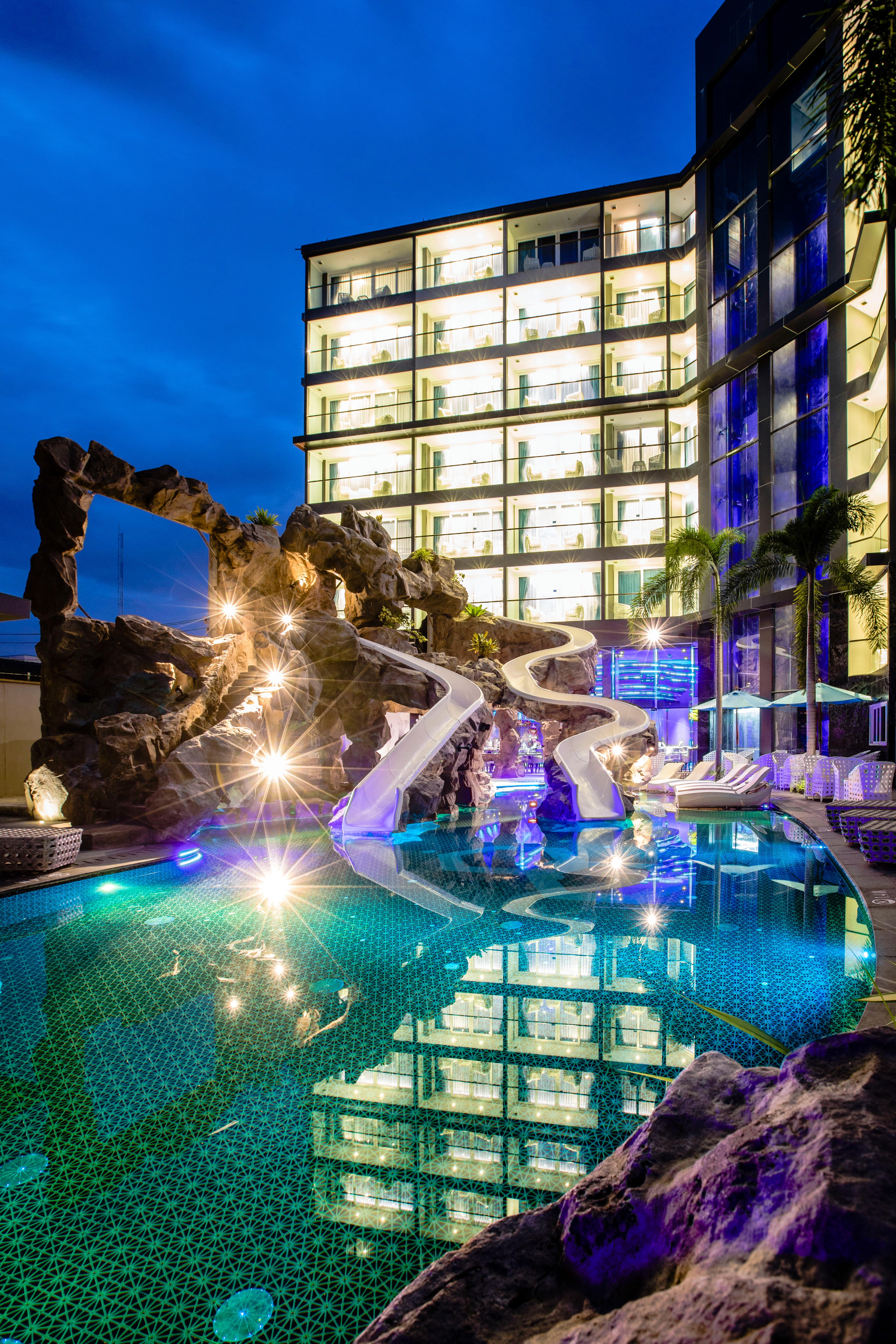 Centara Azure Hotel Pattaya Exterior photo